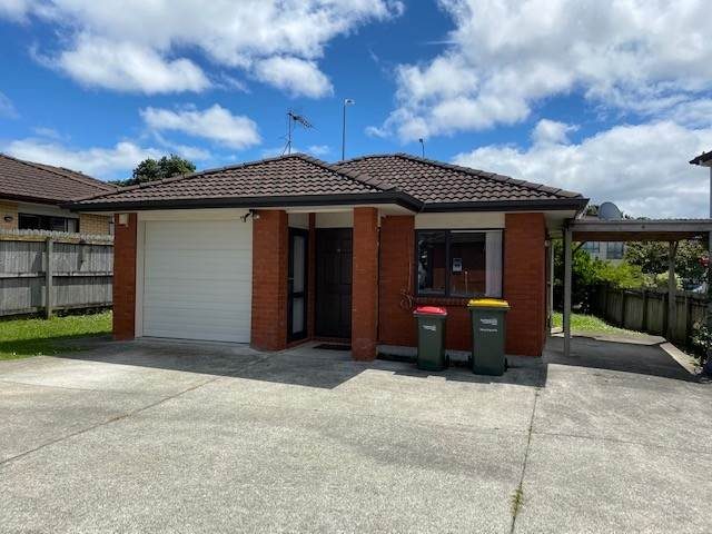 7 Liscooly Place, Flat Bush, Auckland - Carousel 1