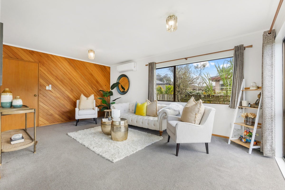 2/20 Udall Place, Bucklands Beach, Manukau - Carousel 1