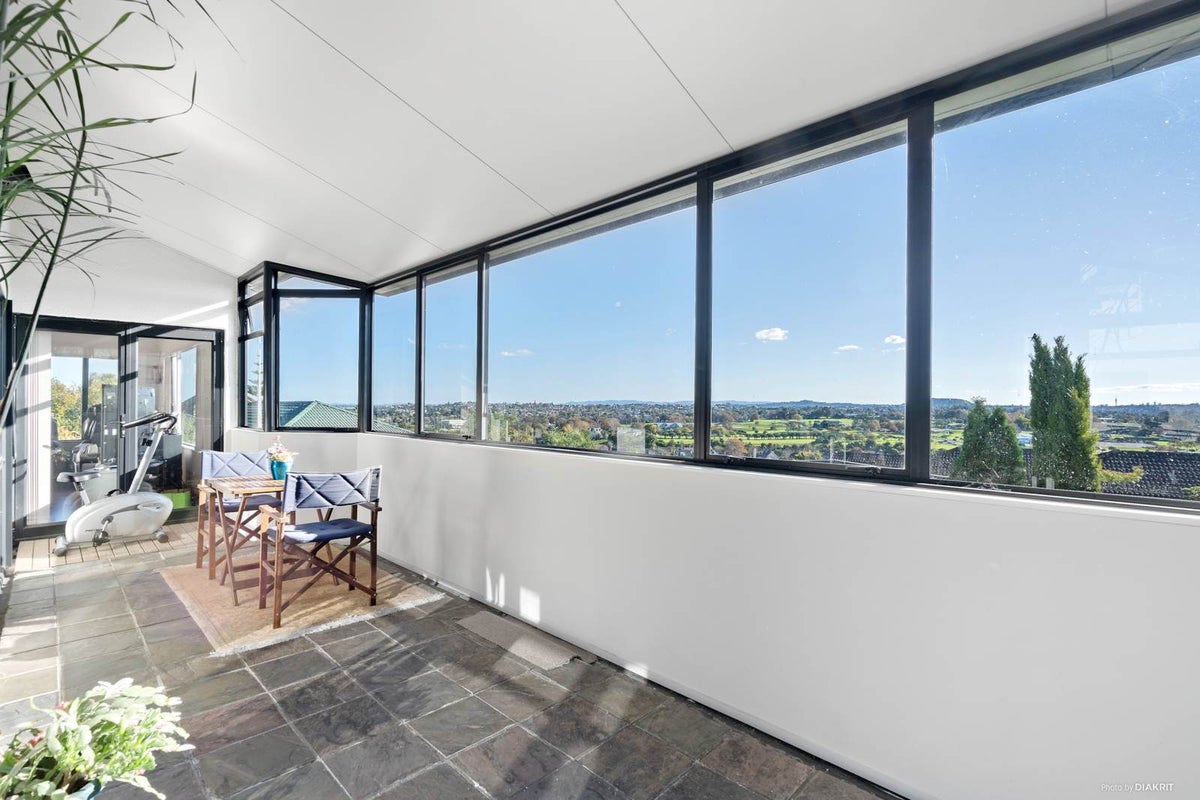 2/12 Anure Place, Highland Park, Auckland - Carousel 2
