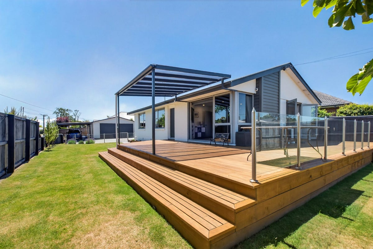 28 Greenhaven Drive, Burwood, Christchurch - Carousel 1