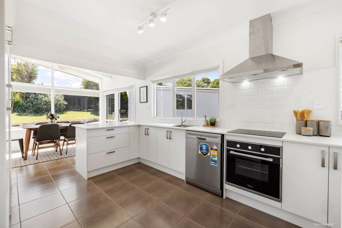 23 Valley Road, Waiuku, Waiuku - Carousel 1