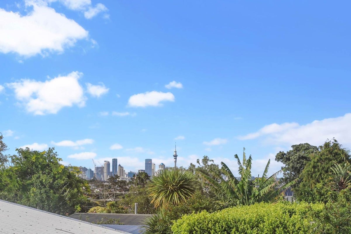 4/38 Onepoto Road, Hauraki, Auckland - Carousel 11