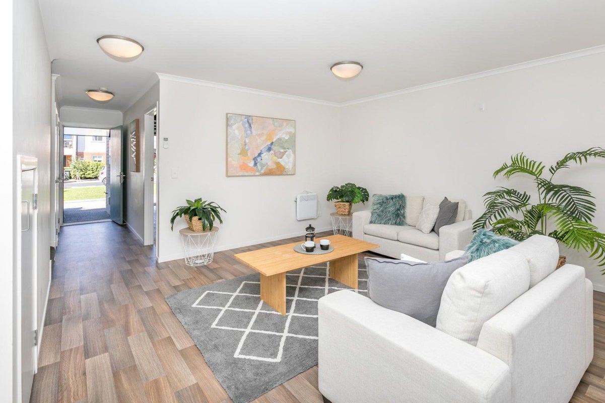 75 Chiefs Court, Hamilton East, Hamilton - Carousel 2