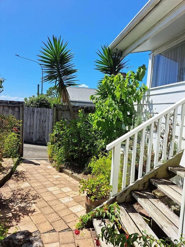1/74 Onewa Road, Northcote Point, Auckland - Carousel 2