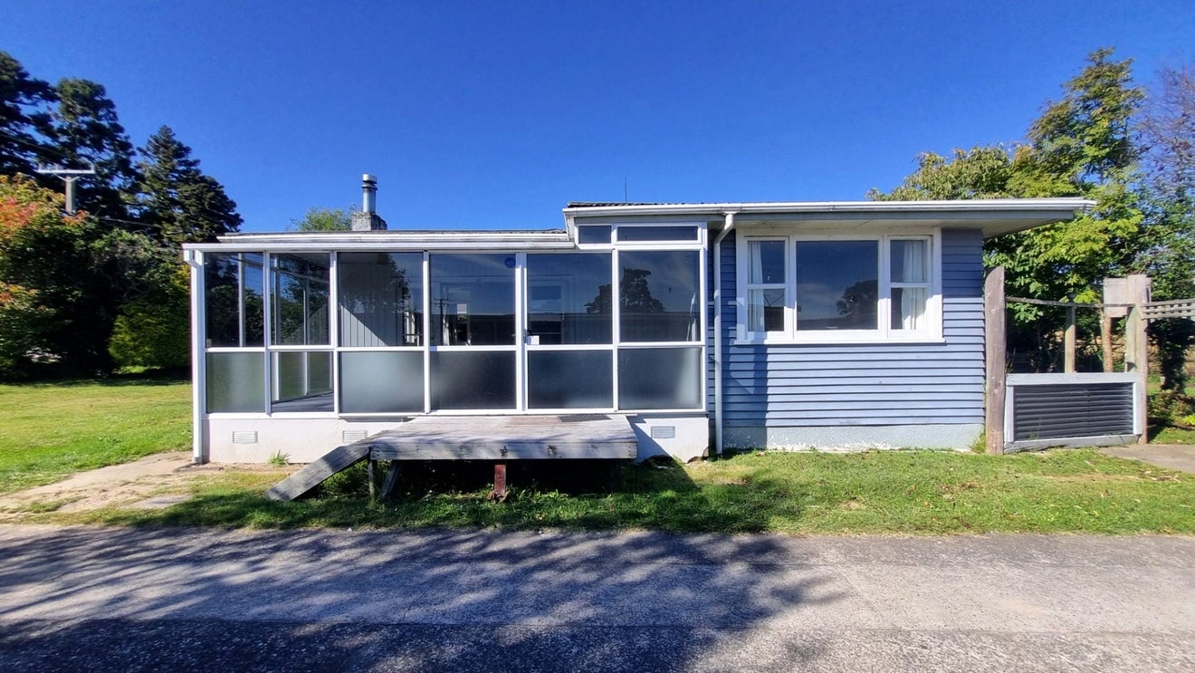 48 Robinson Avenue, Holdens Bay, Rotorua - Carousel 1