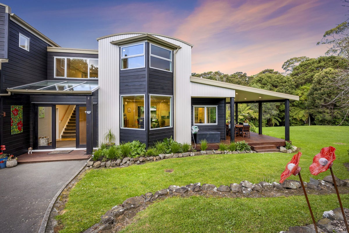 149K Glengarry Road, Glen Eden, Waitakere City, Auckland - Carousel 2