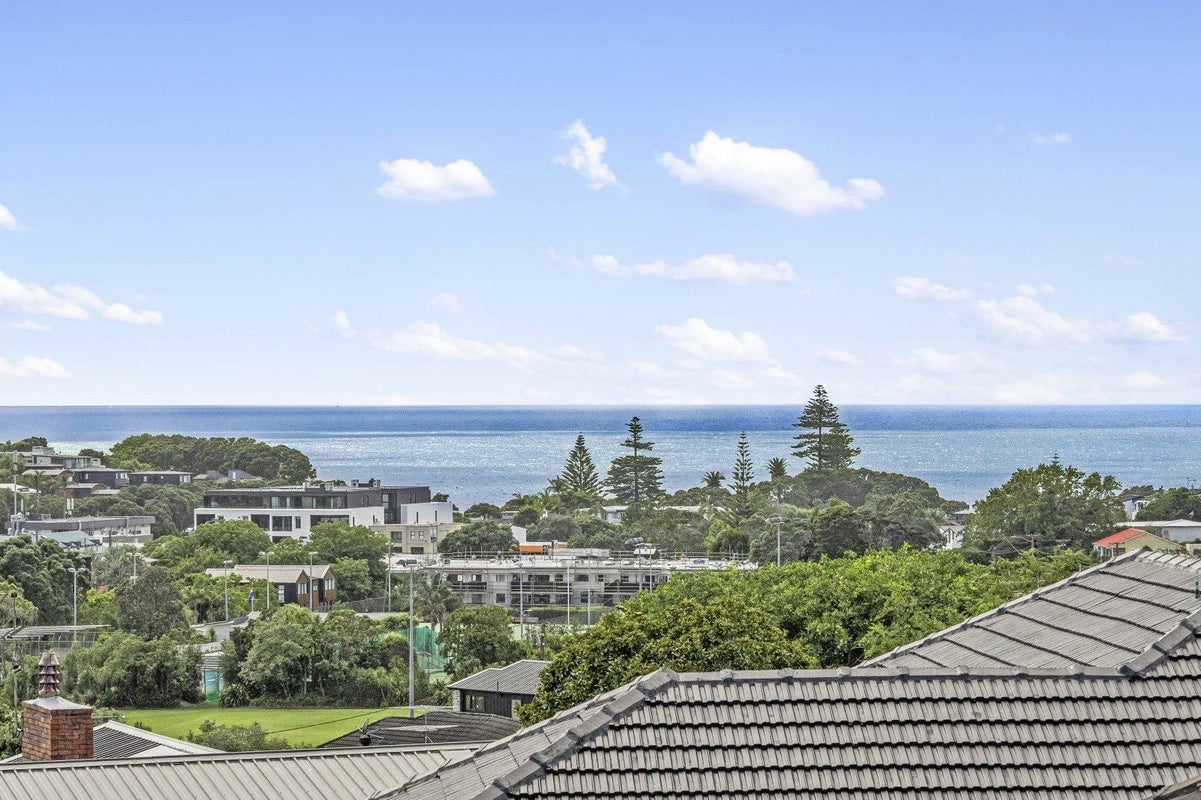 17 Mayfair Crescent, Mairangi Bay, Auckland - Carousel 27