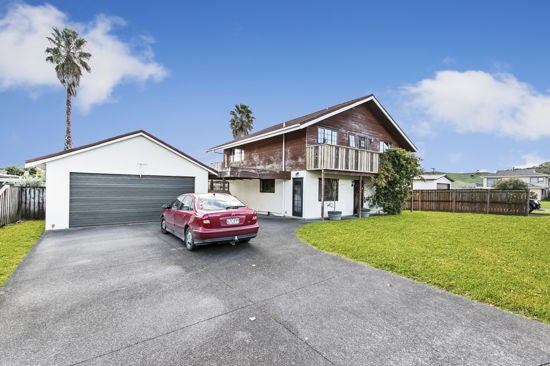 4 Cottonwood Place, Papakura - Carousel 2