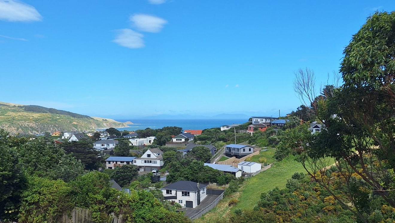 68 Owhiti Street, Titahi Bay, Porirua - Carousel 2
