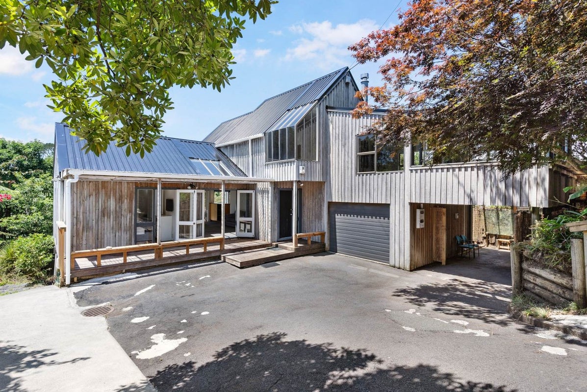 58A Colonial Road, Birkenhead, Auckland - Carousel 1