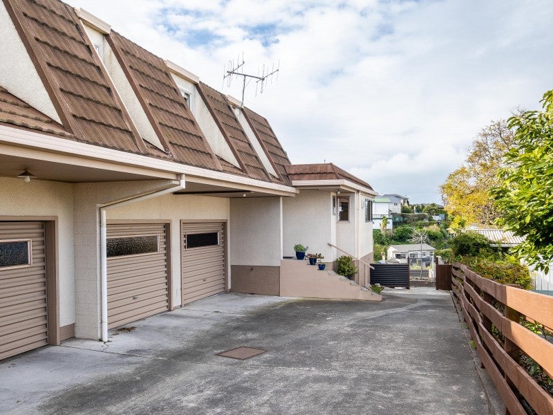 2/9 Colenso Avenue, Hospital Hill, Napier - Carousel 17