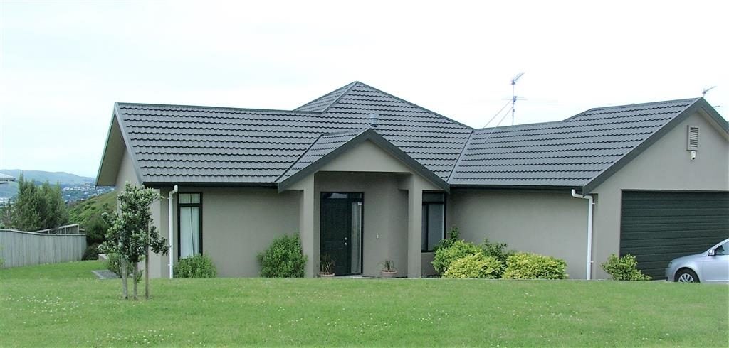 14 Milford Street, Aotea, Porirua - Carousel 1