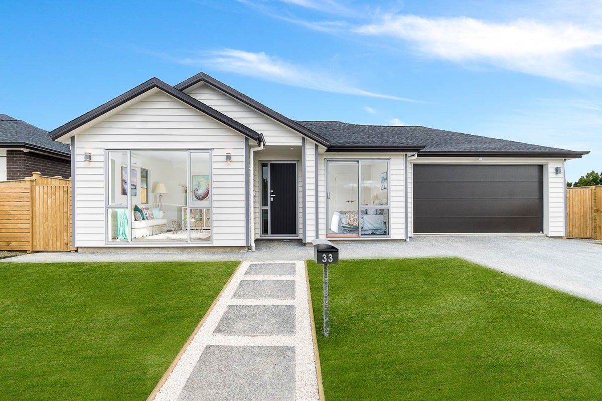 33 Jeroboam Loop, Kumeu - Carousel 1
