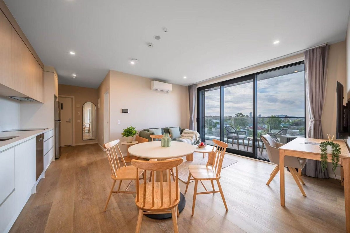 220 Lake Road, Hauraki, Auckland - Carousel 2