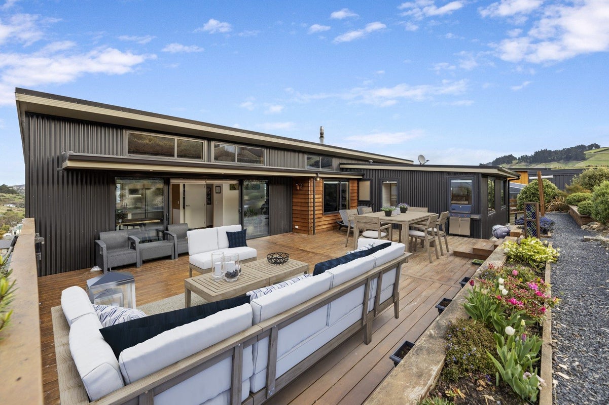 16 Glendermid Close, Sawyers Bay, Port Chalmers - Carousel 2