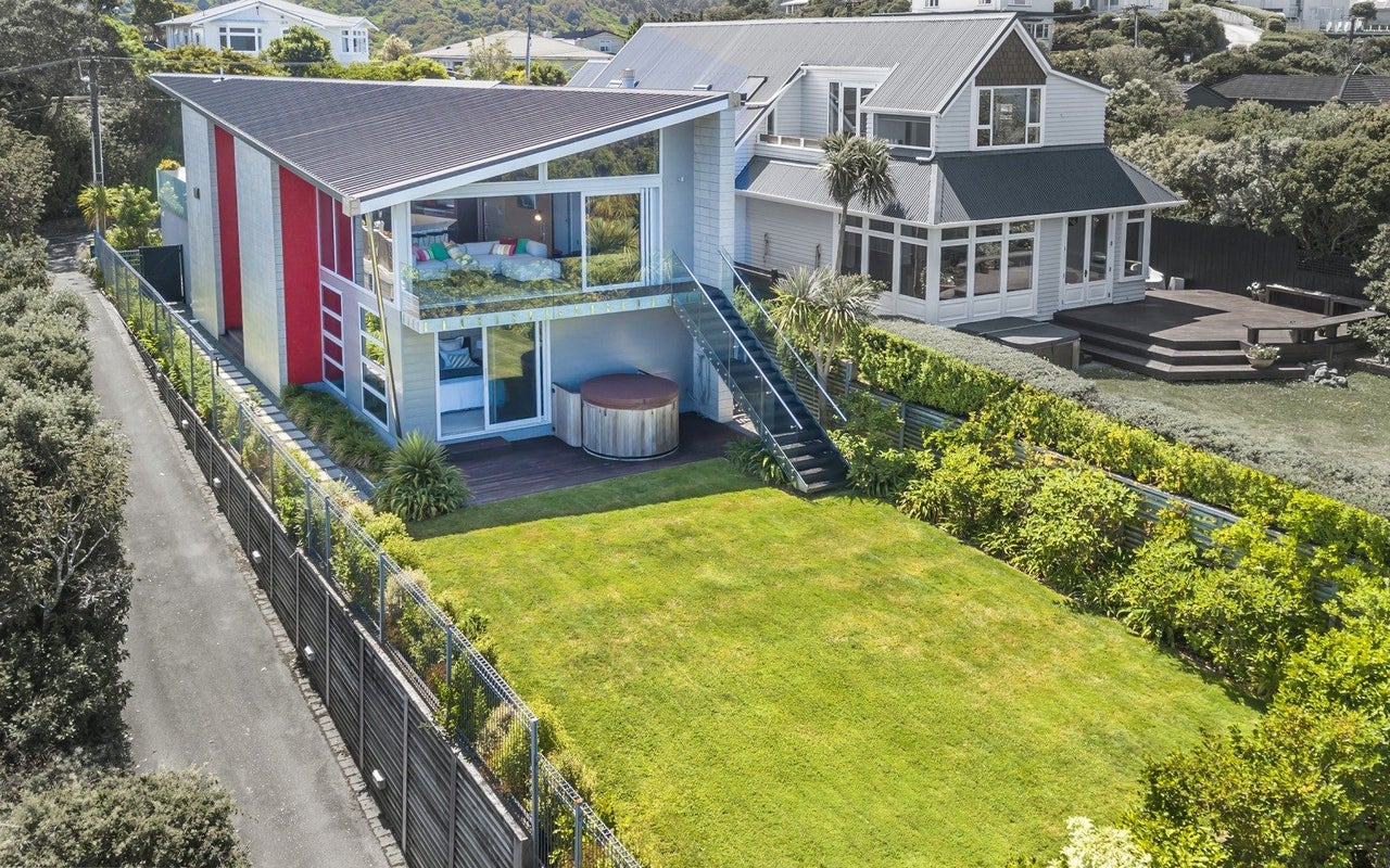29 Waru Street, Khandallah, Wellington - Carousel 1