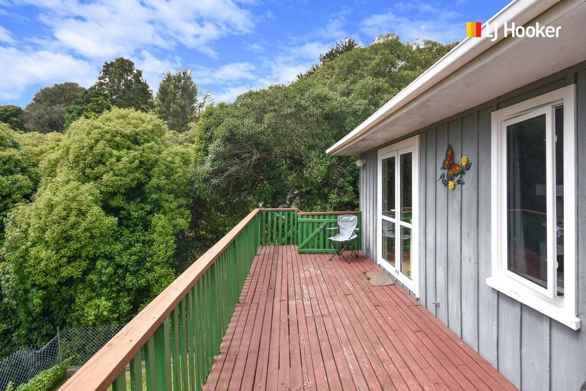 15 Porterfield Street, Macandrew Bay, Dunedin - Carousel 2