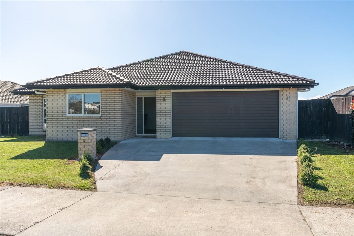 27 Briannarose Drive, Fitzroy, Hamilton - Carousel 16