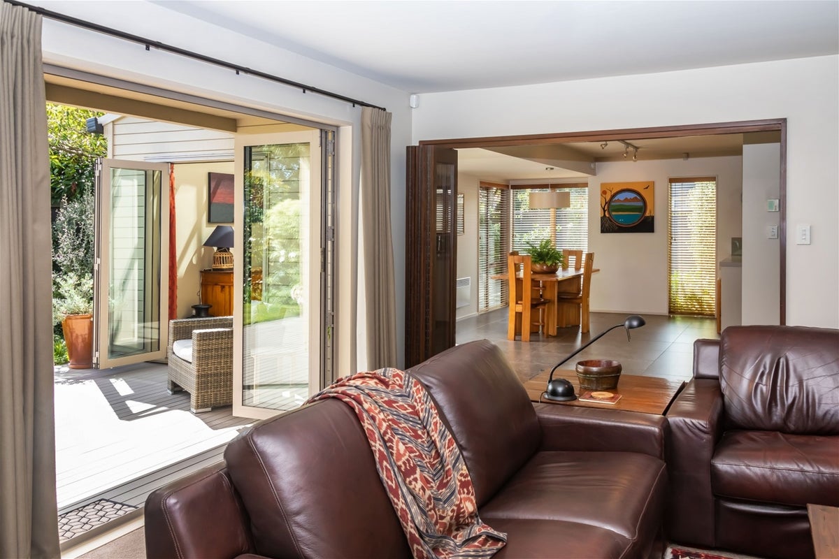 32 Jeffreys Road, Fendalton, Christchurch - Carousel 30