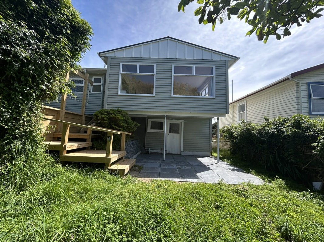 32 Kiwi Road, Raumati Beach, Paraparaumu - Carousel 1