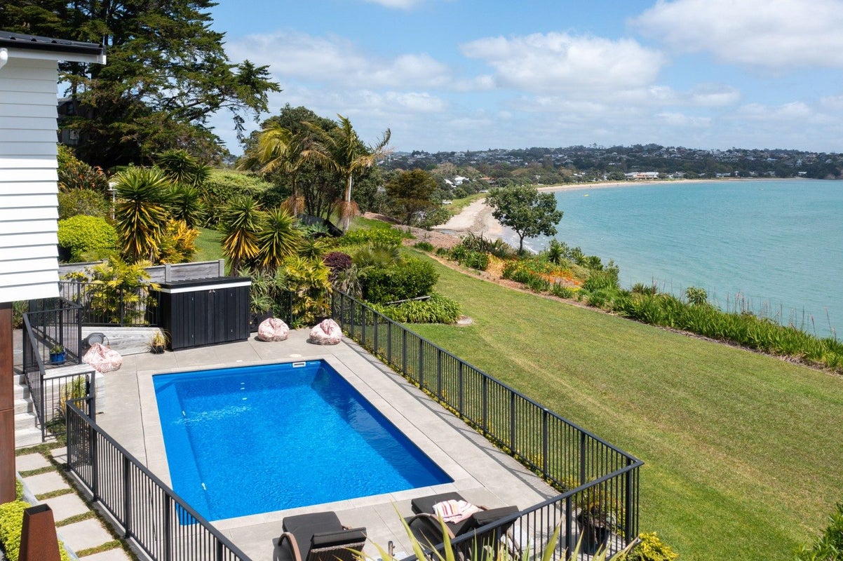 32 Tindalls Bay Road, Tindalls Beach, Whangaparaoa - Carousel 2