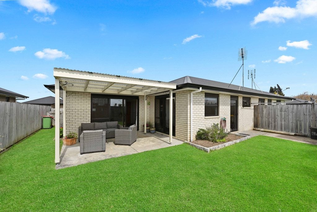 8/11 Errol Close, Burbush, Hamilton - Carousel 13