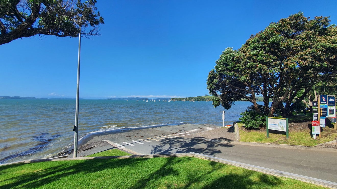 33 Gordon Craig Place, Algies Bay, Warkworth - Carousel 48