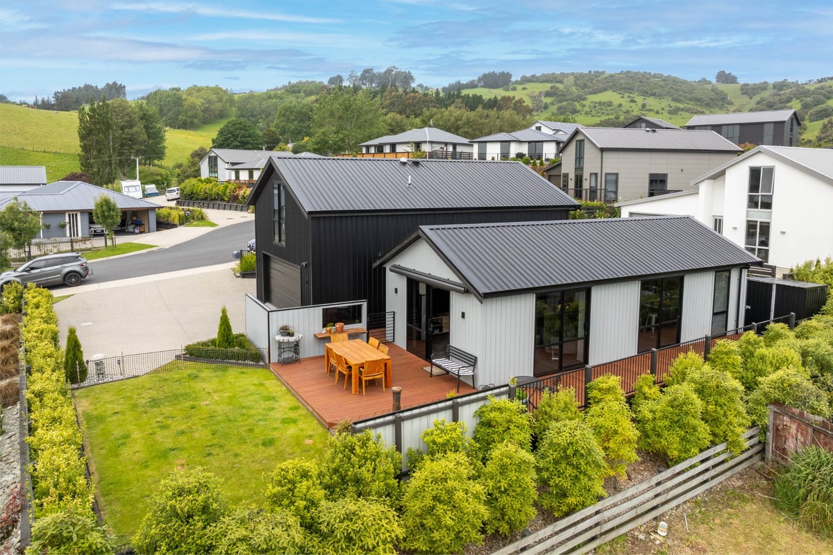 10 Trudi Place, Green Island, Dunedin - Carousel 23
