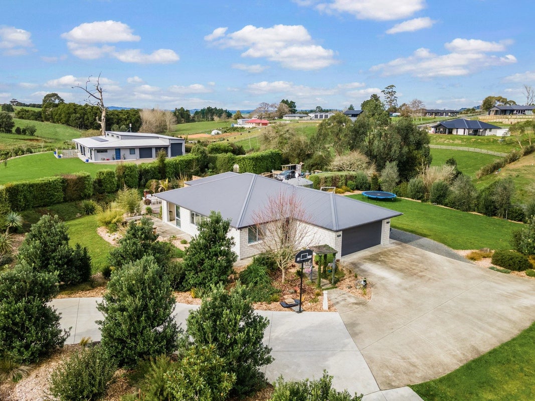 2 Pams Way, Pokeno - Carousel 1