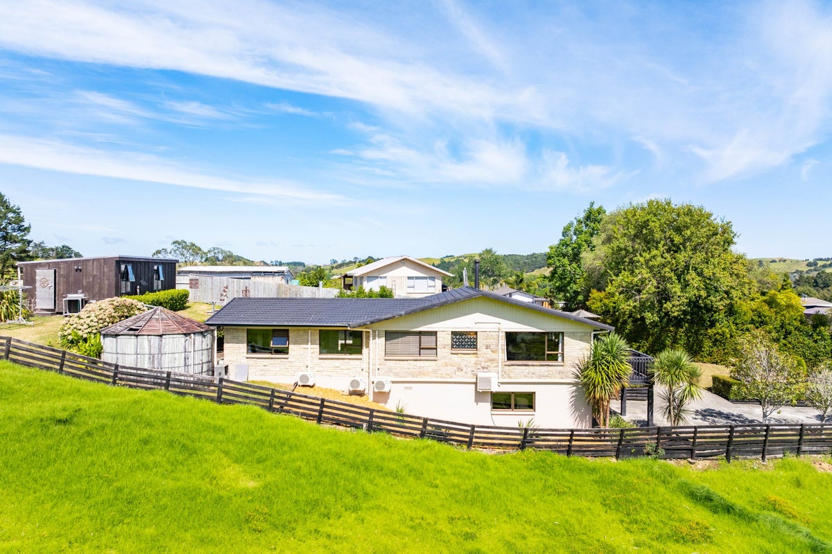 5 Skelton Crescent, Paparoa - Carousel 33