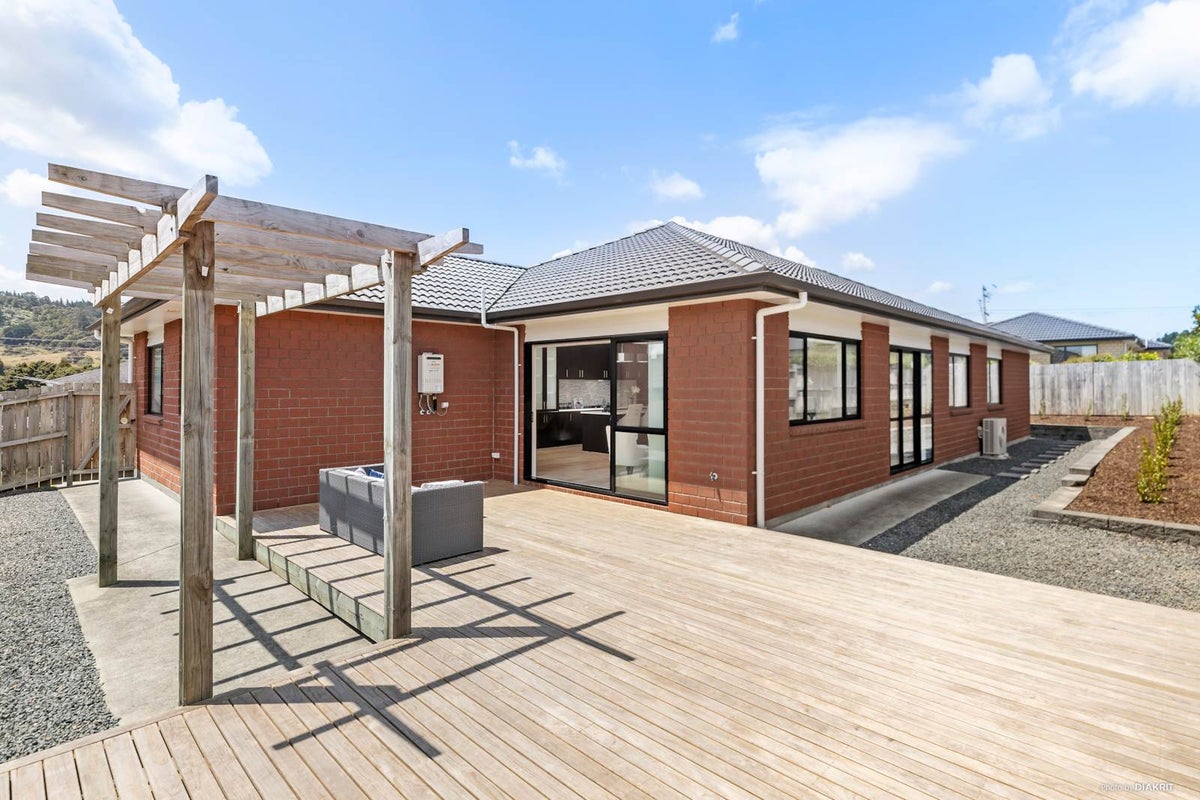 116 Tapu Road, Huapai, Kumeu - Carousel 1