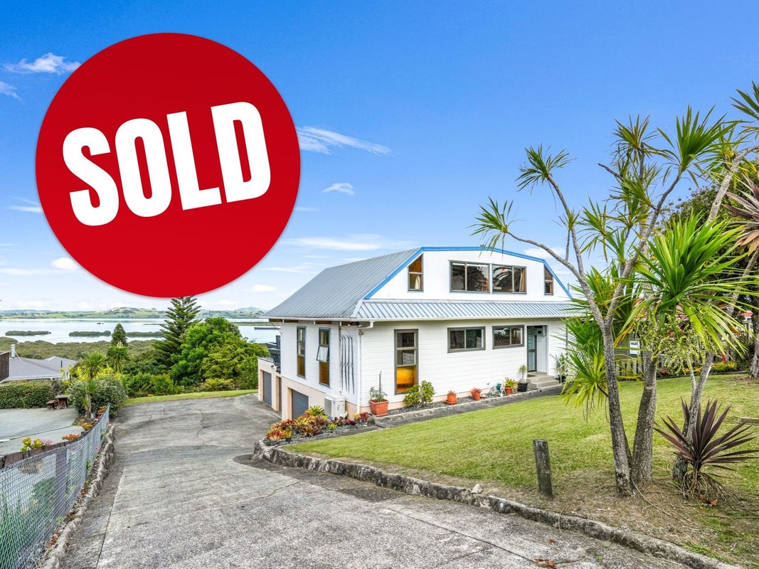 72 West View Crescent, Onerahi, Whangarei - Carousel 1