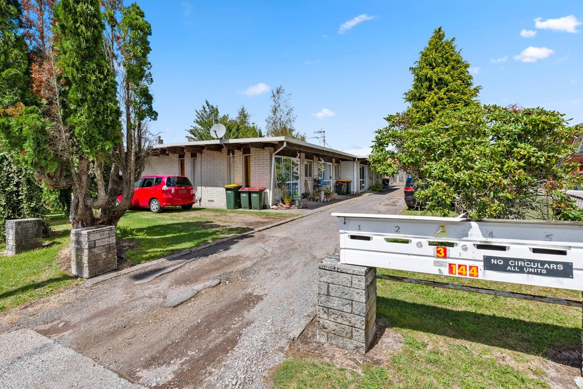 3/144 Malfroy Road, Victoria, Rotorua - Carousel 1
