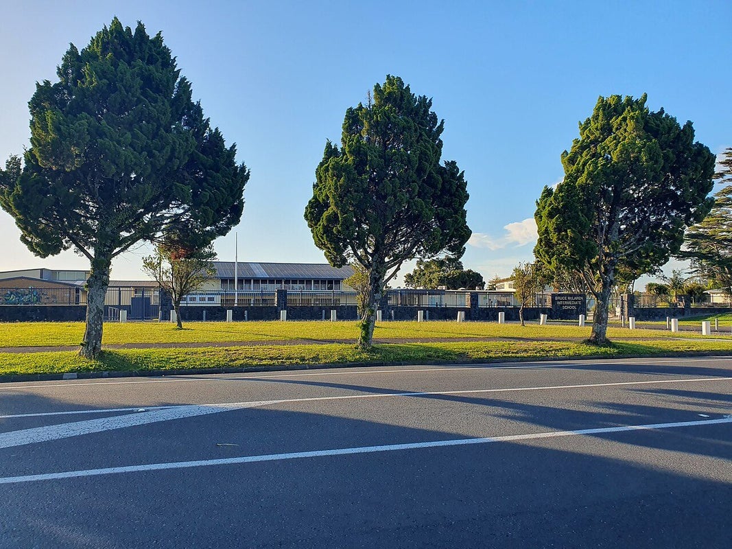 1/100 Seymour Road, Sunnyvale, Auckland - Carousel 13
