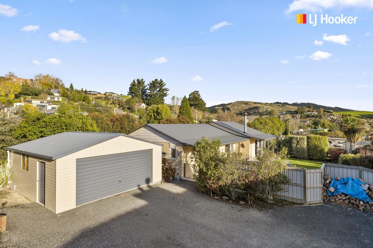 8 Chatham Street, Waihola - Carousel 1