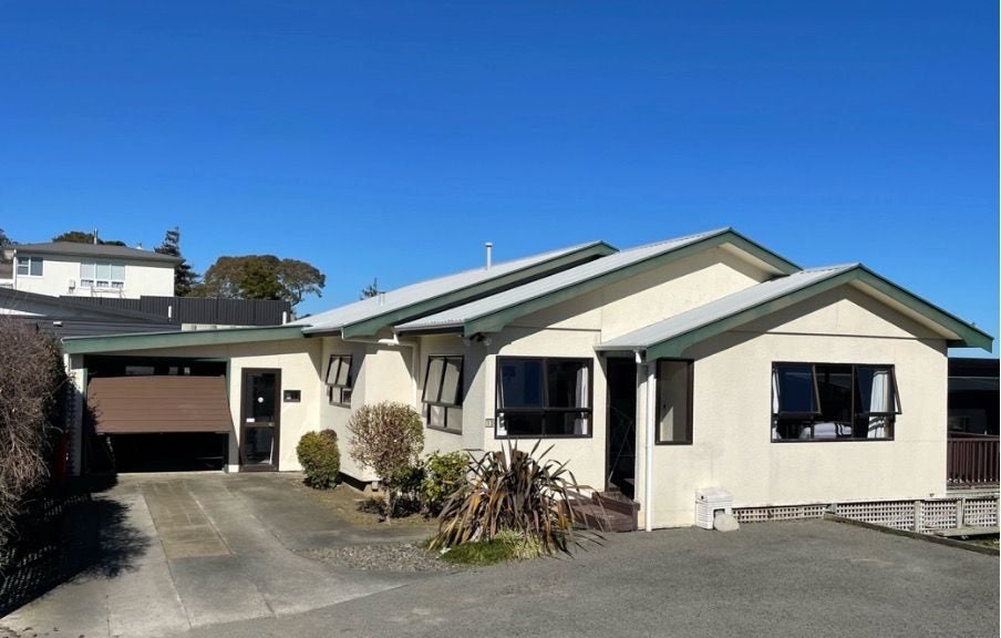 13 Rawhiti Place, Saint Johns Hill, Whanganui - Carousel 1