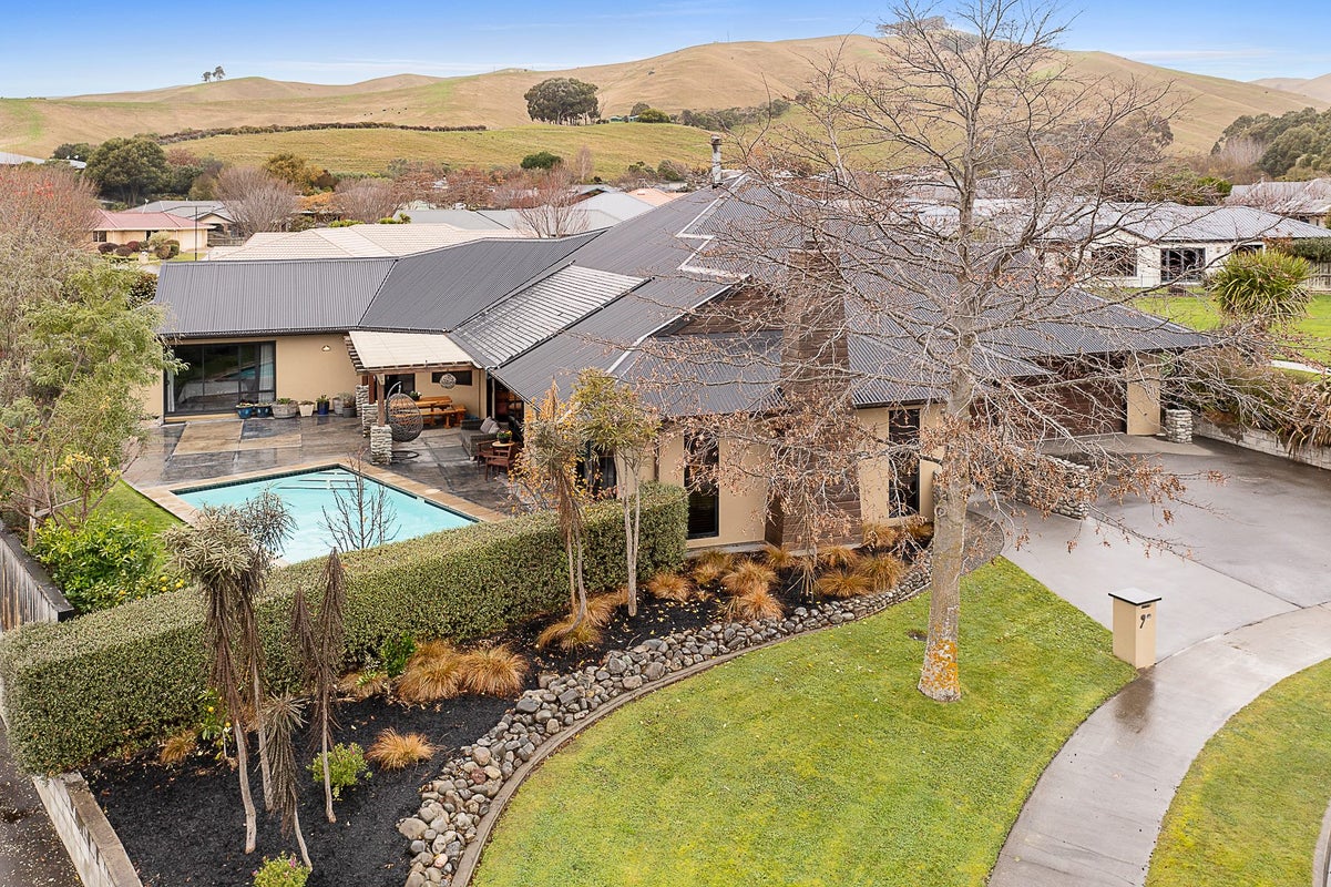 9 Hawkwood Place, Witherlea, Blenheim - Carousel 1