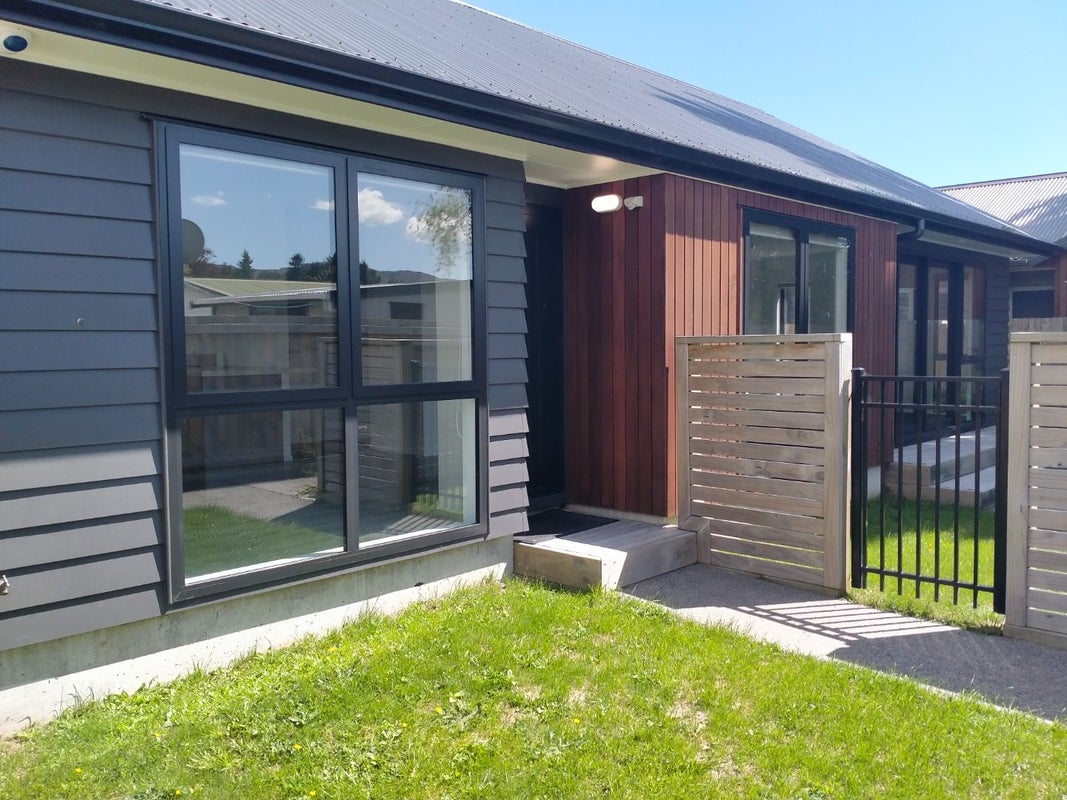 9A Fitzherbert Road, Wainuiomata, Lower Hutt - Carousel 1