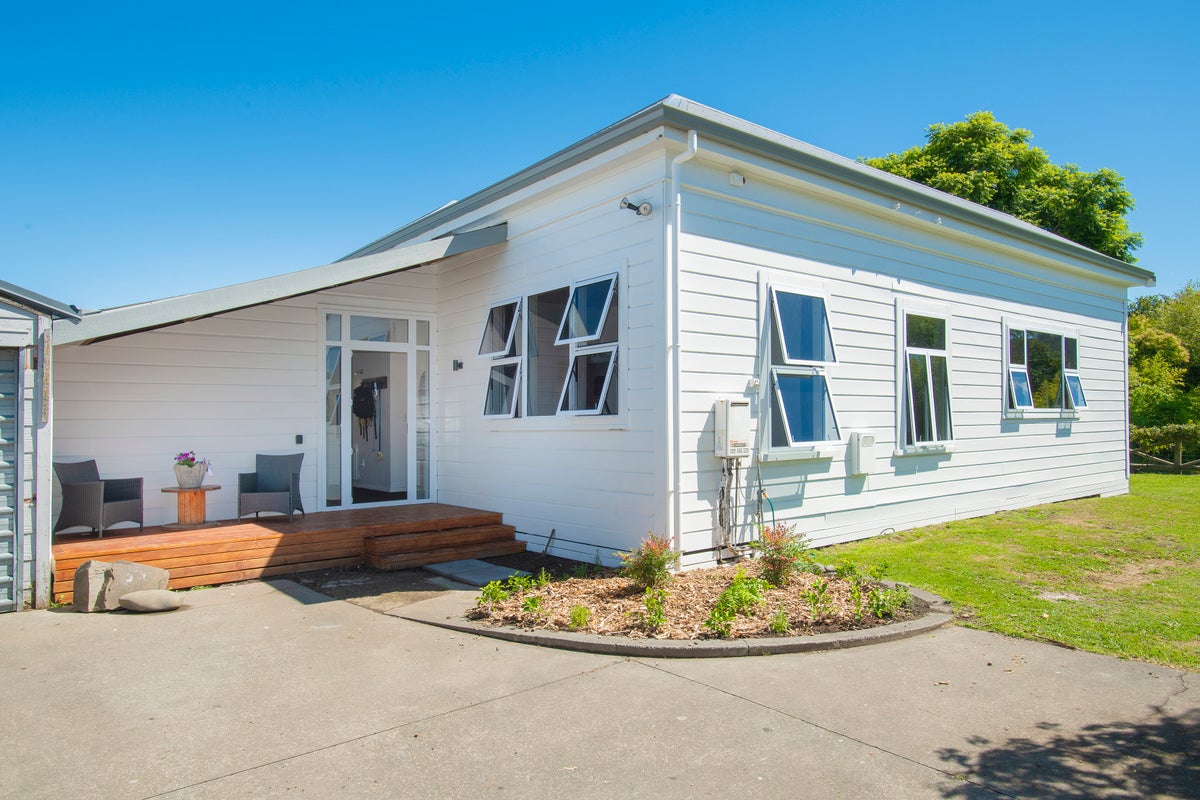 210 Stout Street, Mangapapa, Gisborne - Carousel 1