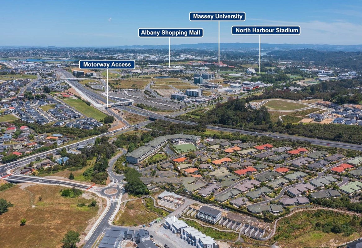 6/10 Vinifera Place, Fairview Heights, Auckland - Carousel 1