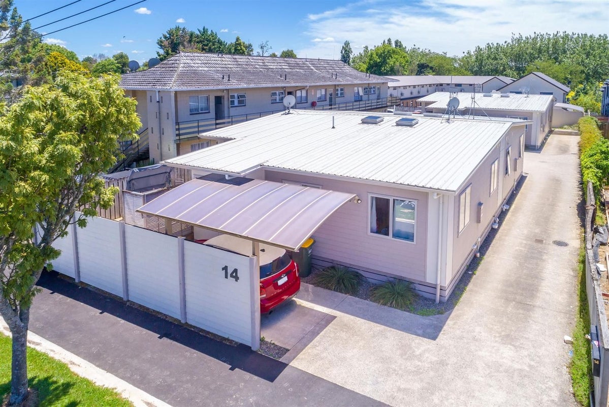 14 Charlemont Street, Whitiora, Hamilton - Carousel 1