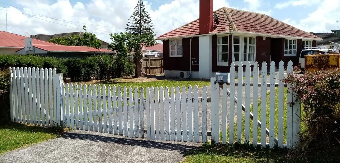 23 Fleming Street, Manurewa East, Auckland - Carousel 1