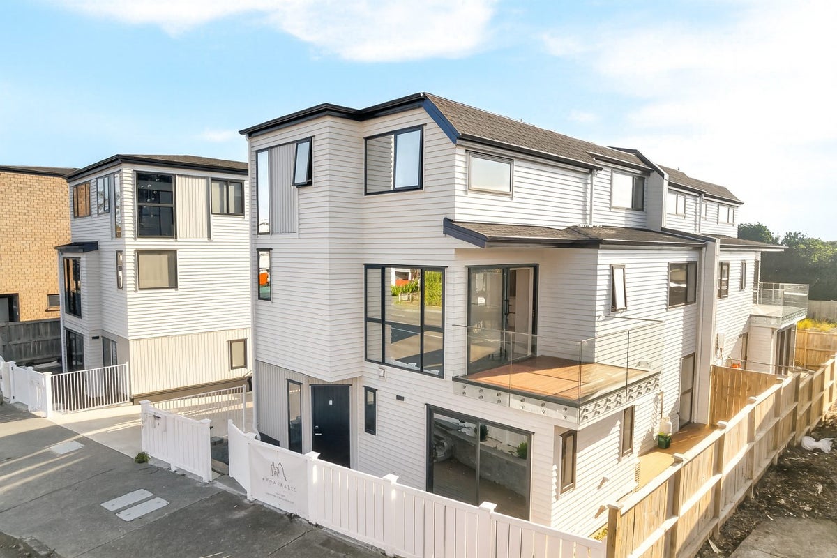 1/1127 New North Road, Mount Albert, Auckland - Carousel 2