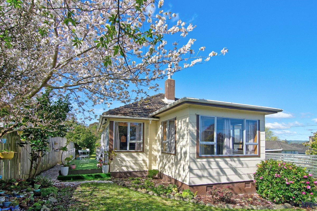 88 Opaki Road, Lansdowne, Masterton - Carousel 1
