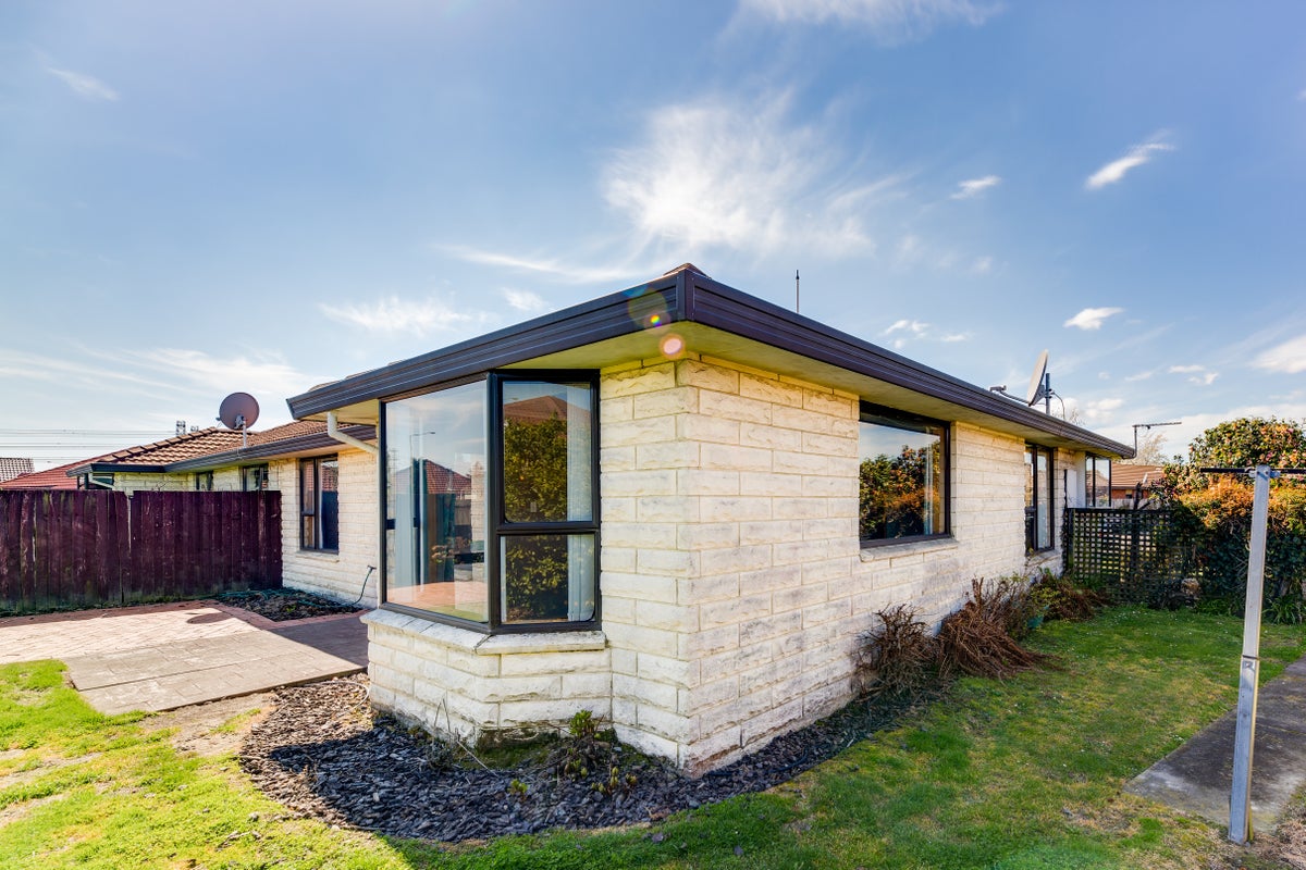 1/3 Dumfries Drive, Hei Hei, Christchurch - Carousel 2