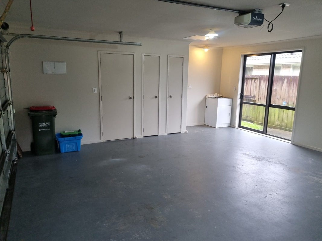 33 Parkside Drive, Huntington, Hamilton - Carousel 12