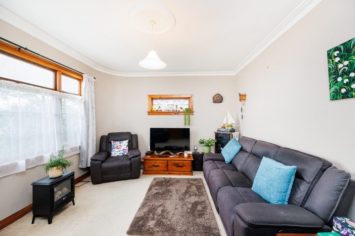 7 Karamu Avenue, Takaro, Palmerston North - Carousel 2