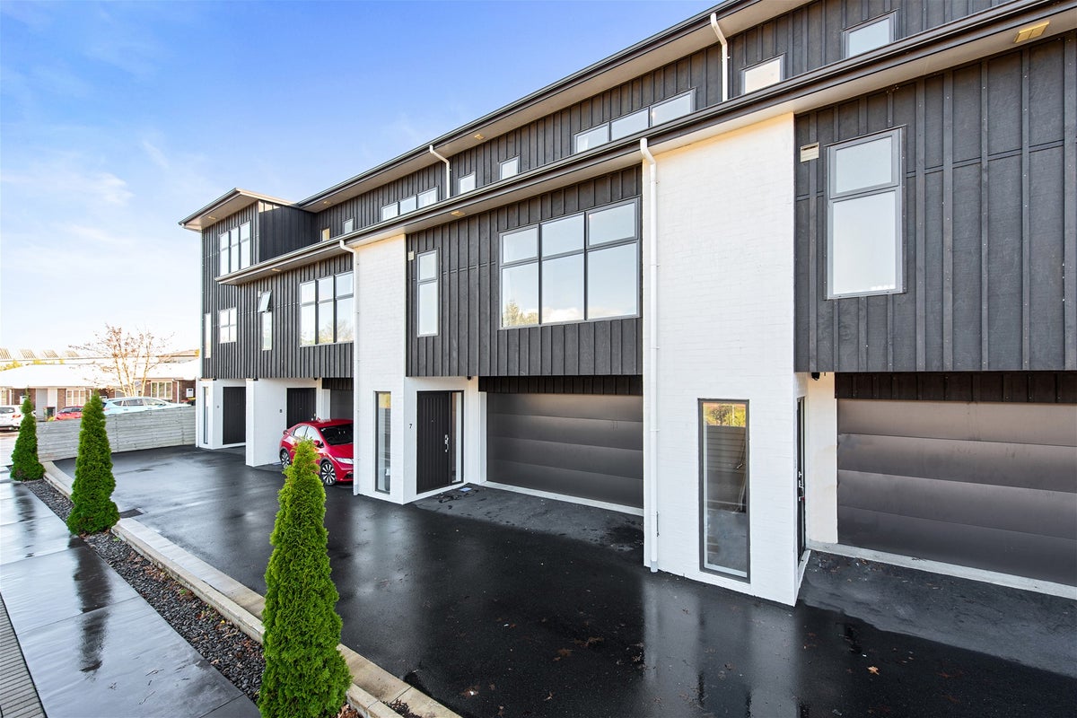 7/21 Seddon Road, Frankton, Hamilton - Carousel 1