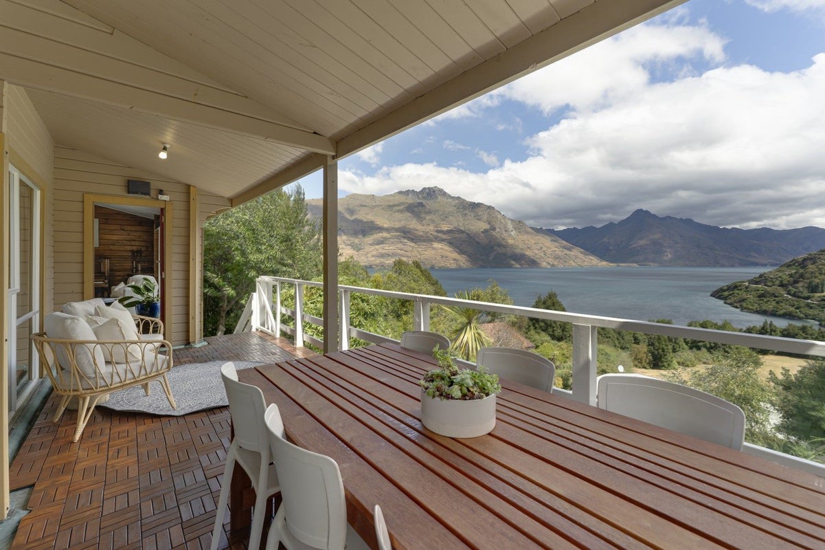22 McKerrow Place, Sunshine Bay, Queenstown - Carousel 1