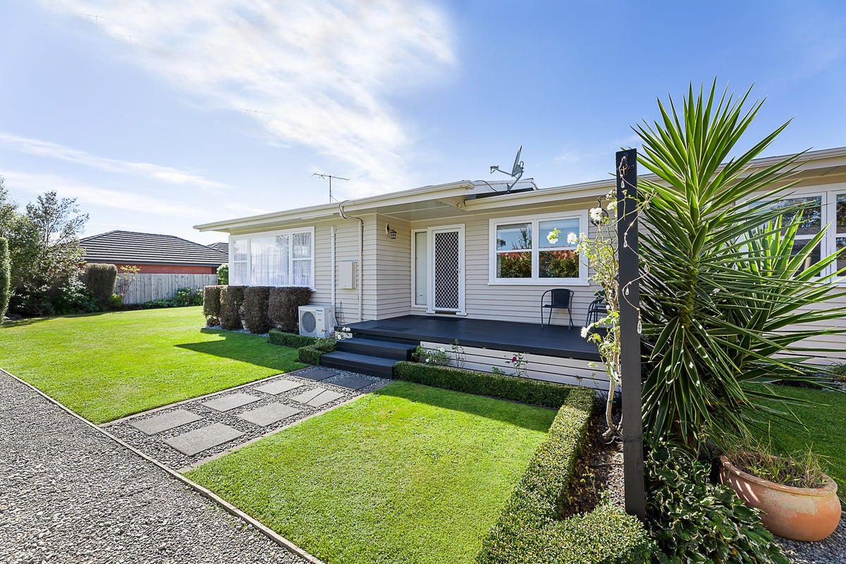43B High Street, Renwick - Carousel 1